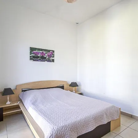 Holiday home Comfortable With Garden