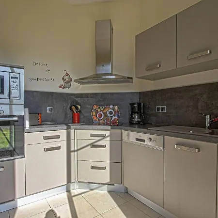 Charming Coastal Hideaway *