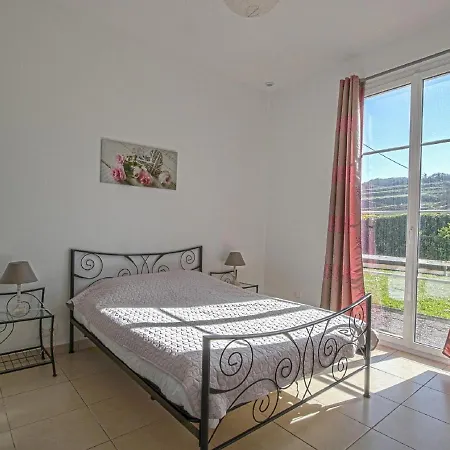 Comfortable With Garden Holiday home
