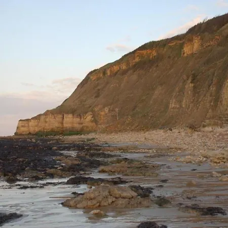 Charming Coastal Hideaway Sainte-Honorine-des-Pertes