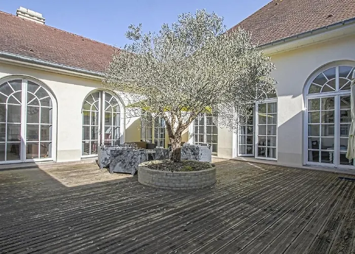 Charming Coastal Hideaway