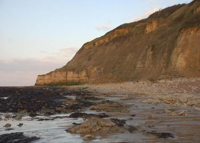 Charming Coastal Hideaway Sainte-Honorine-des-Pertes